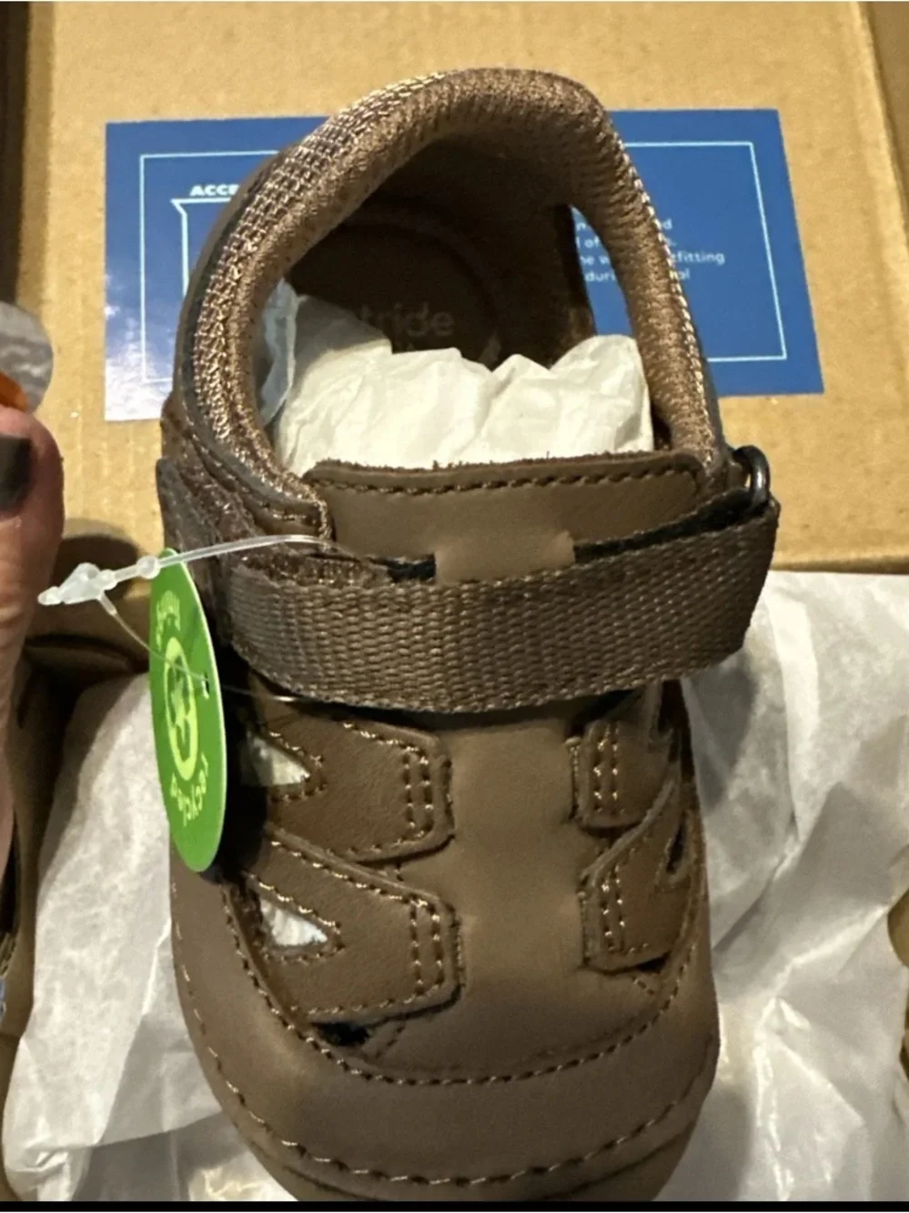 Stride Rite soft motion Toddler Brown Velcro Closed-Toe Sandal, size 6W